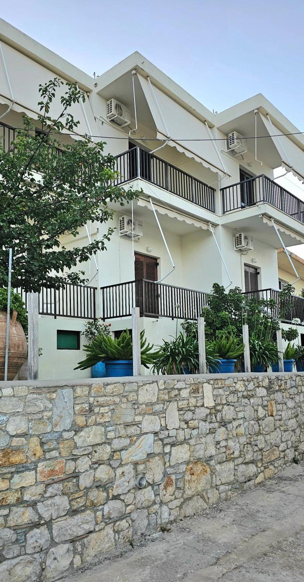 Pension Dimitra Votsi  Luaran gambar